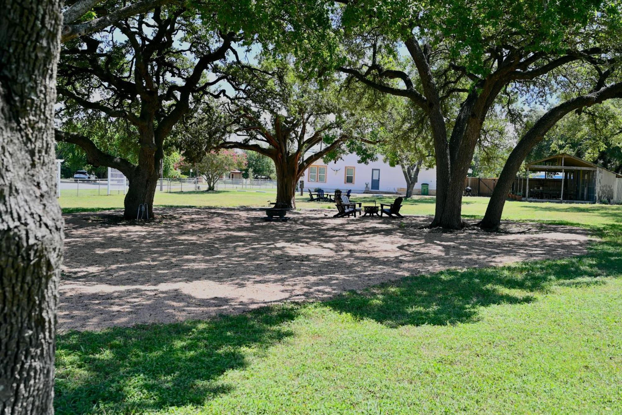 Blanco County Inn & Guesthouses Exteriér fotografie