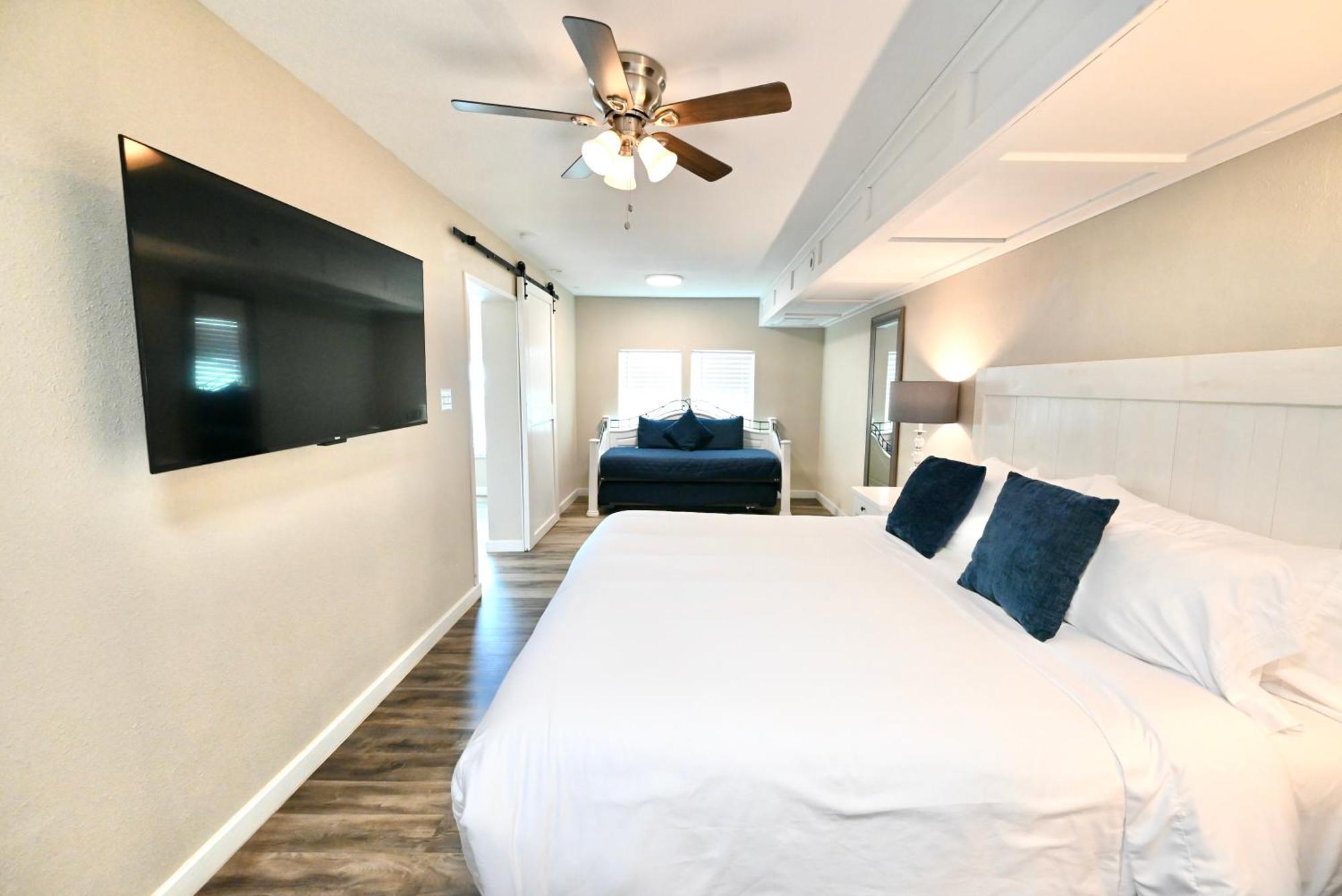 Blanco County Inn & Guesthouses Exteriér fotografie